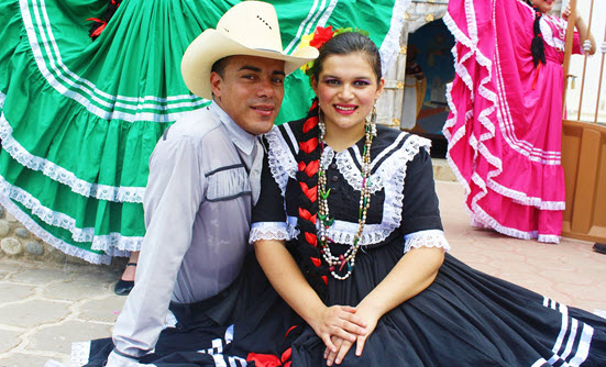 Traje criollo de la aldea de Guajiniquil